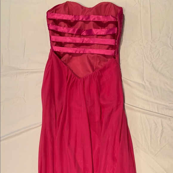 Fuchsia floor length gown - Picture 2 of 7